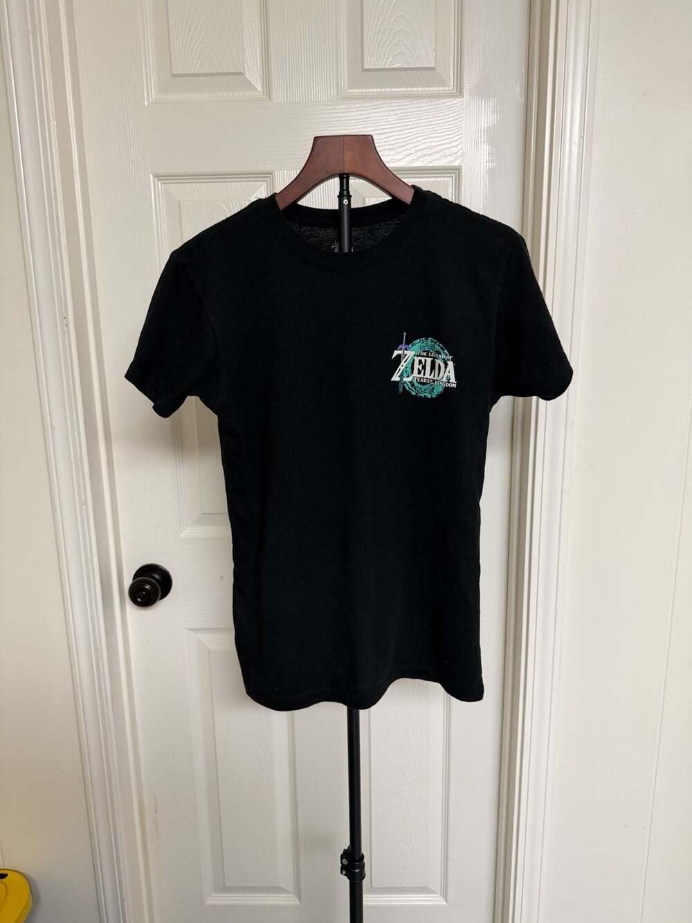 Nintendo The Legend Of Zelda Tears Of The Kingdom T-Shirt Size S/164
